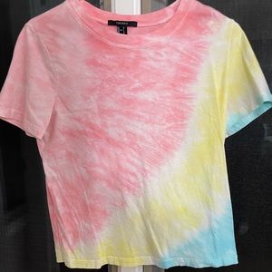 Lightly worn Forever 21 tie dye rainbow women’s t-shirt size small